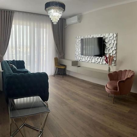 Apartament Jadis 3 Apartment Oradea Luaran gambar